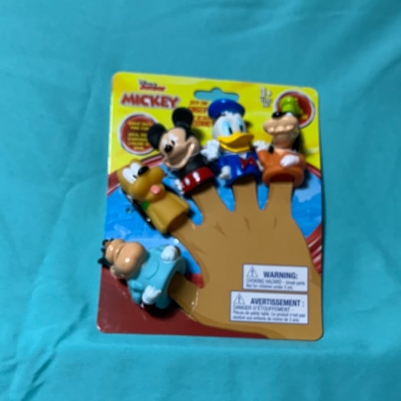 Mickey Mouse Finger Puppets- Pete, Pluto, Mickey Mouse, Donald Duck, and Goofy - Picture 1 of 2